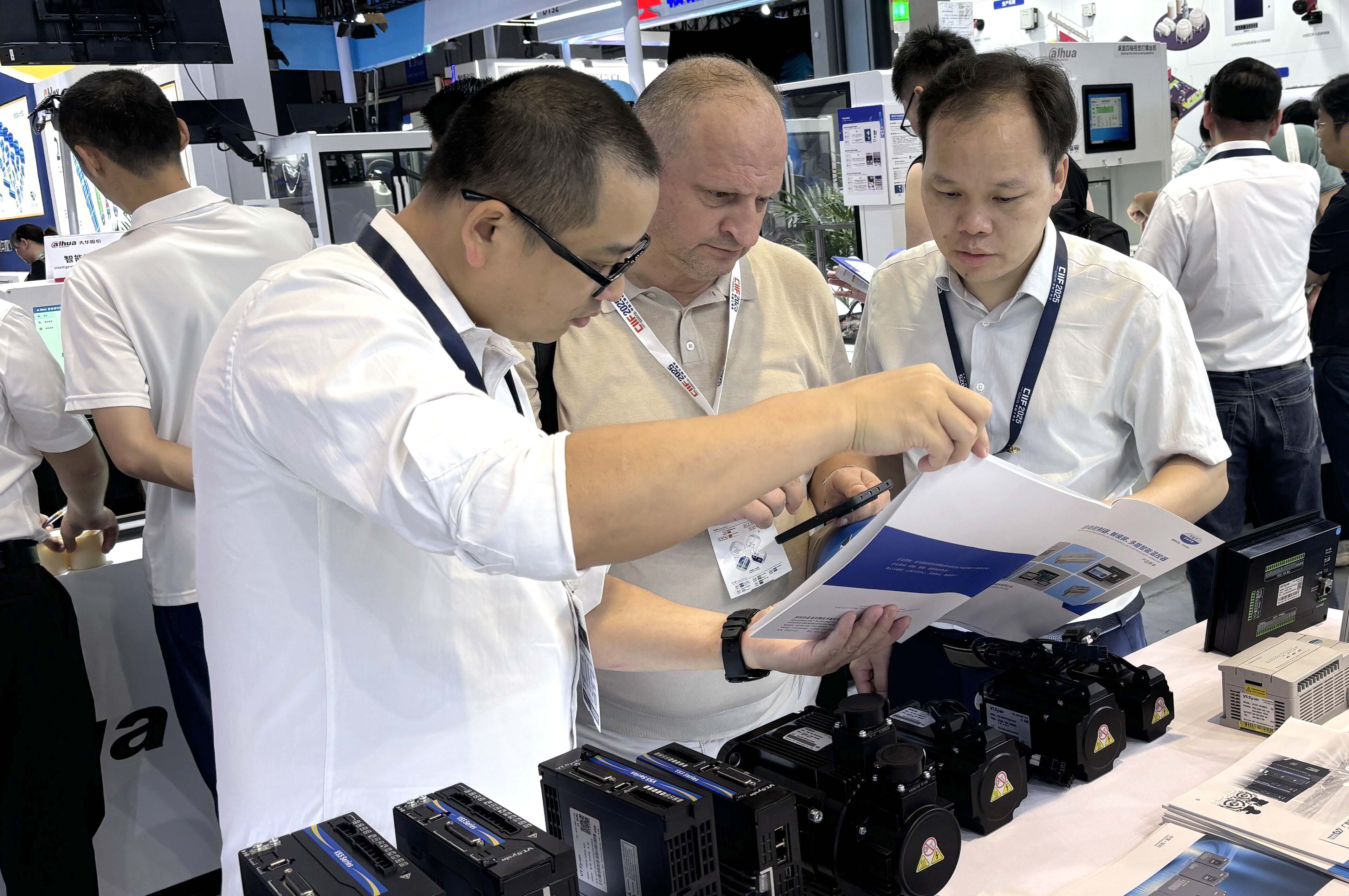 伯乐体育2025上海工博会圆满收官！